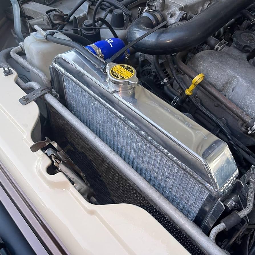 ジムニー ja22 ラジエーター 5枚ファン 冷却液タンク付き ジムニー ja22 ラジエーター 5枚ファン 冷却液タンク付き